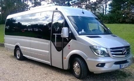 19-seater Mercedes Sprinter minibus available for rent in France